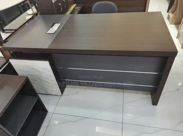 Director's L-Shaped Office Table - thumbnail 3