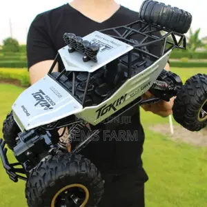 4wd Rc Off-Road Truck With Led Lights 2.4g Remote Control Charger