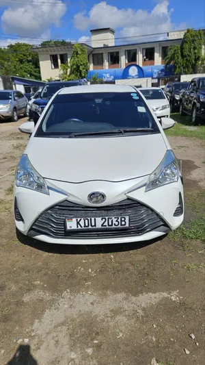 Toyota Vitz 1.0 FWD 5dr 2019 White