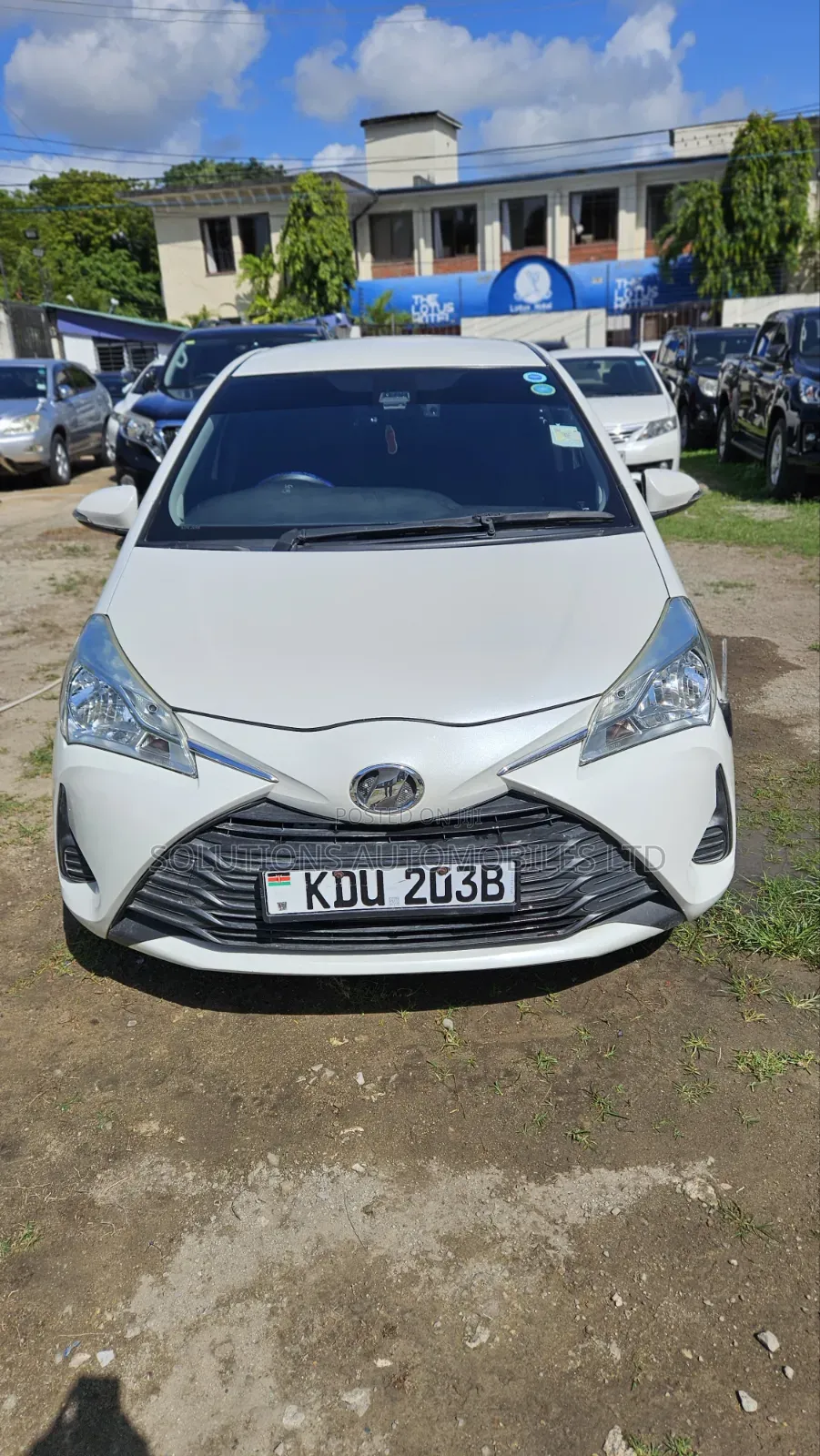 Toyota Vitz 1.0 FWD 5dr 2019 White