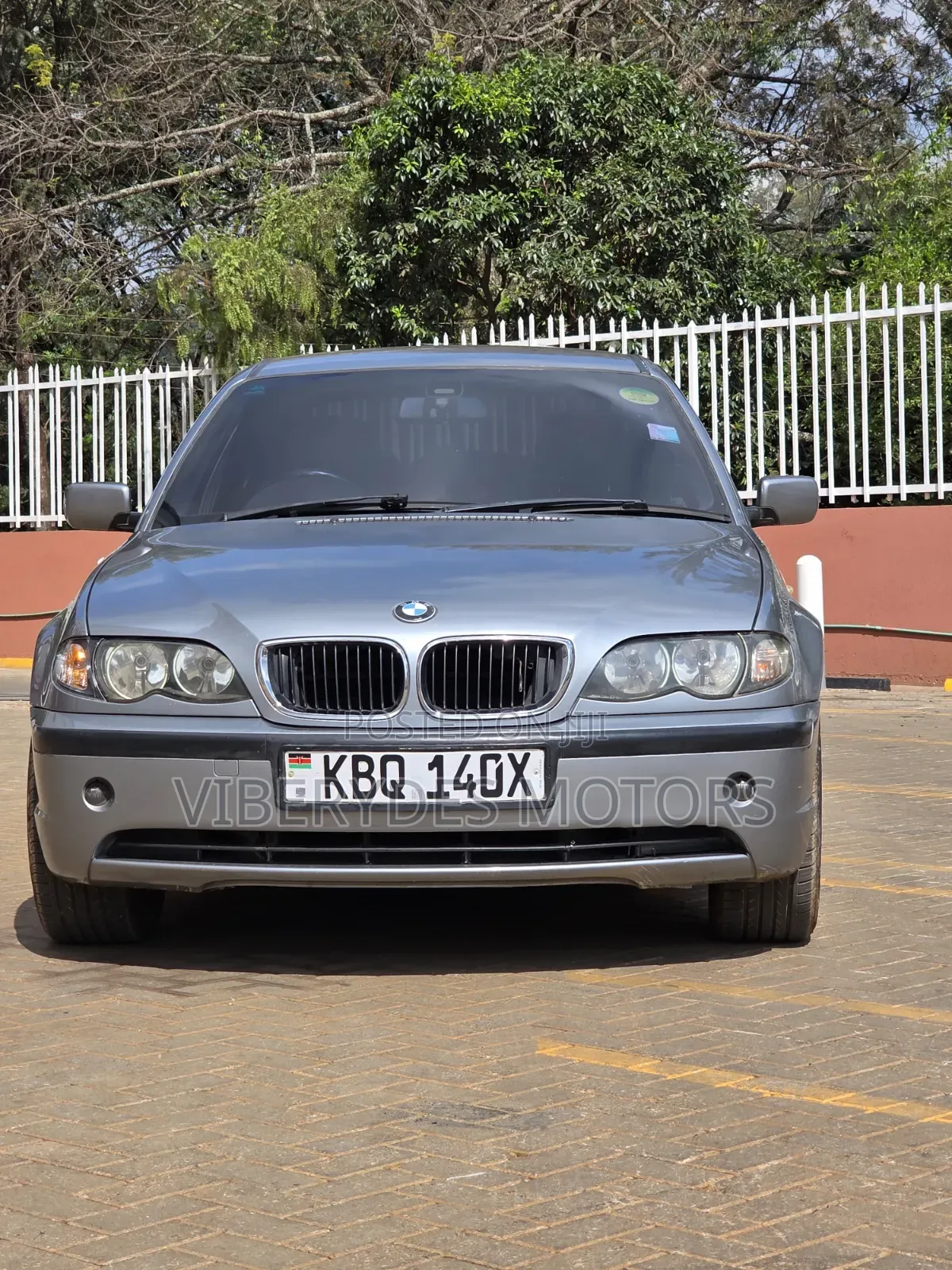 BMW 318ti 2004 Silver