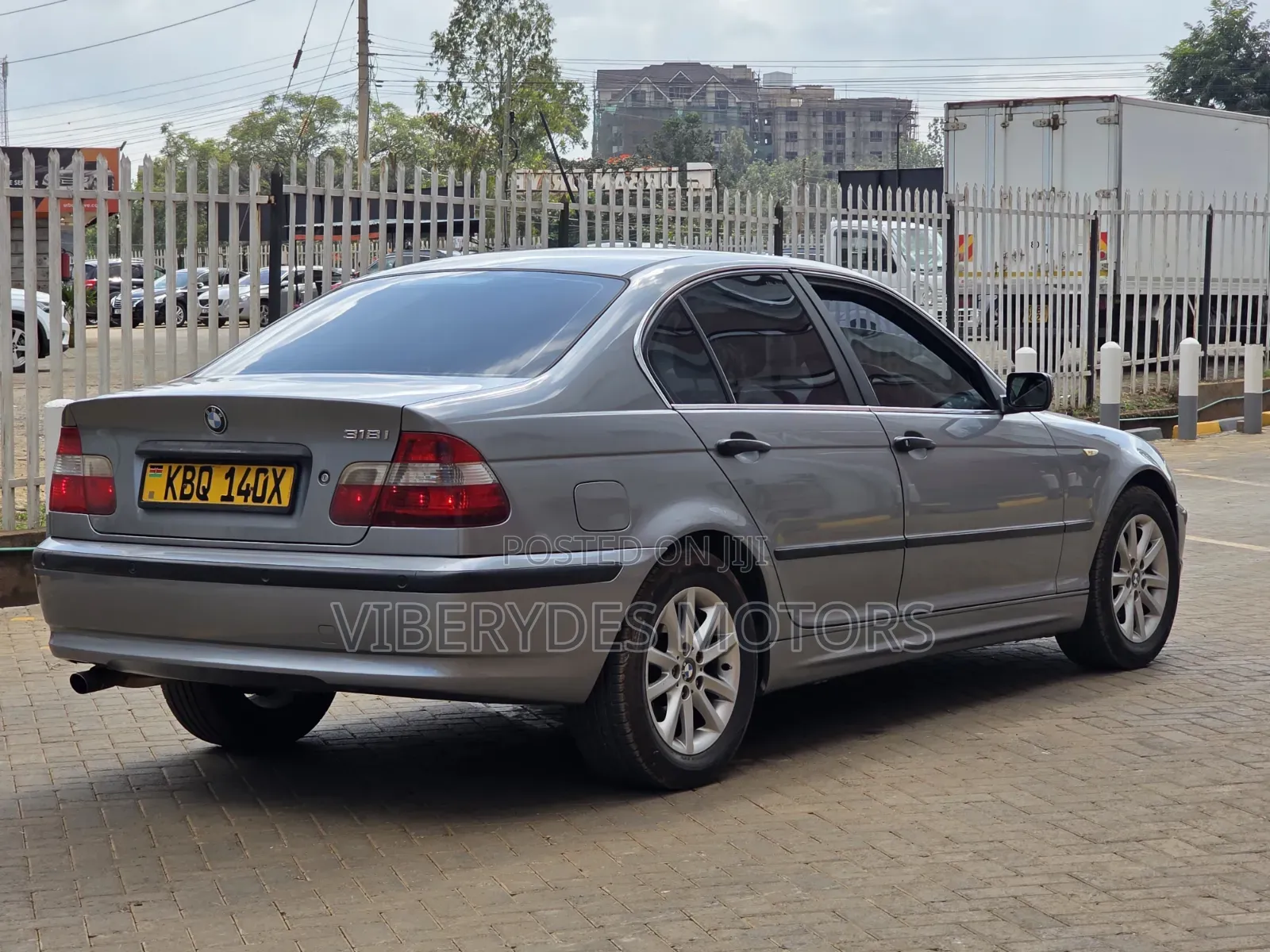 BMW 318ti 2004 Silver