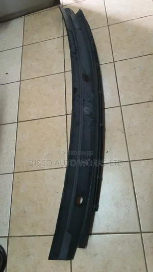 Land Rover Discovery 2 Td5 Wind Screen Cover/ Cowl