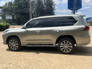 Lexus LX 2016 Brown