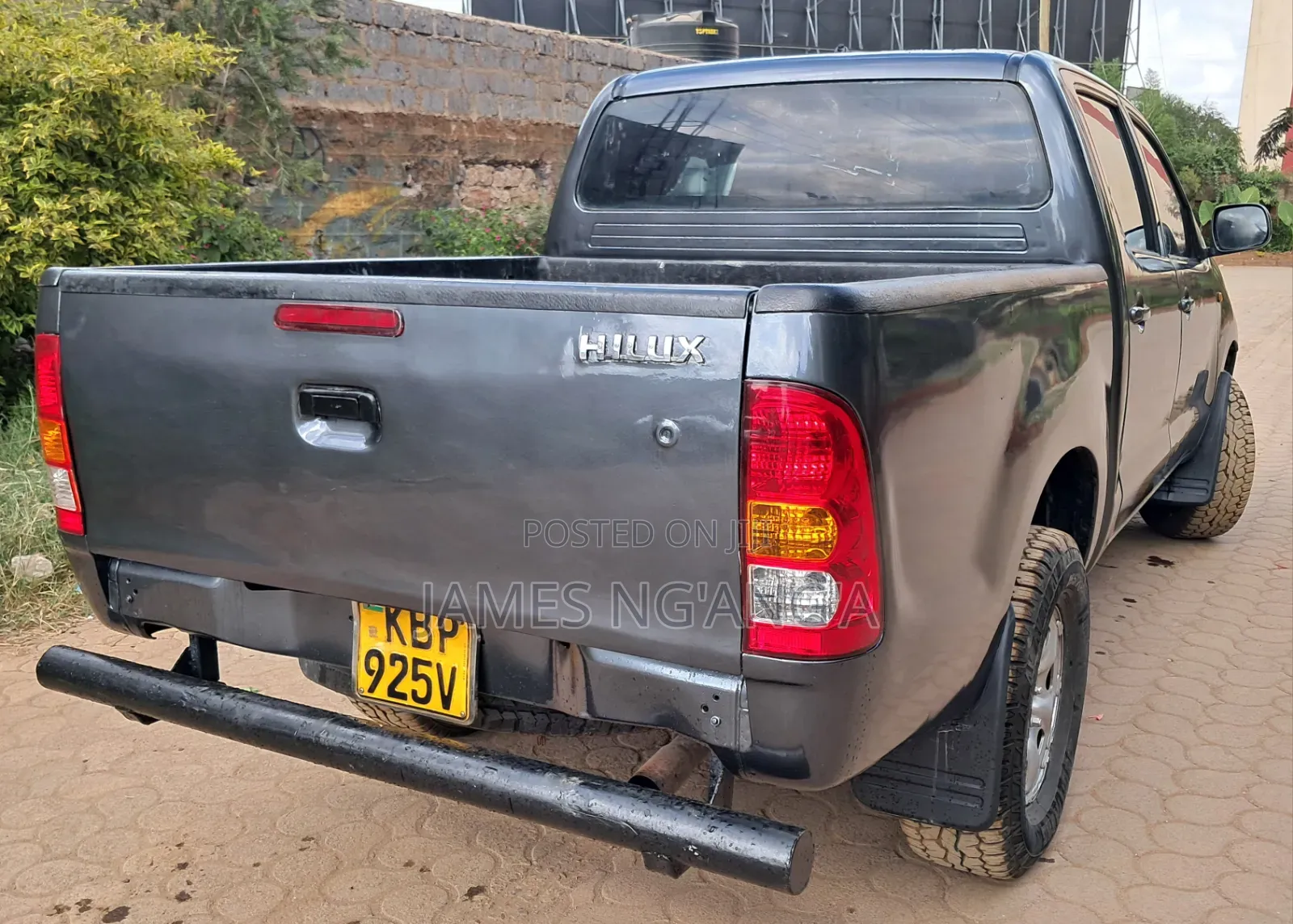 Toyota Hilux 2011 Gray