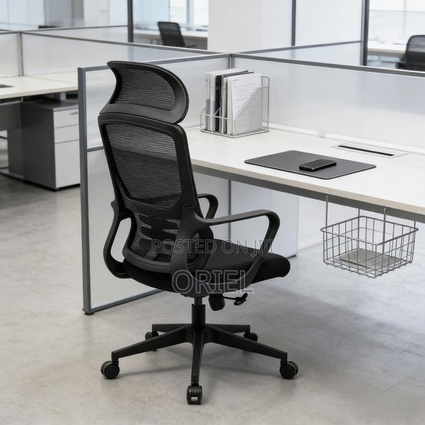 Office Chair : Black Mesh Office High-Back Chair - thumbnail 3