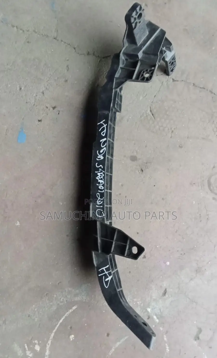 Headlight Bracket Honda Stream 2010