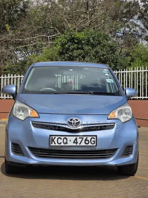 Toyota Ractis 2012