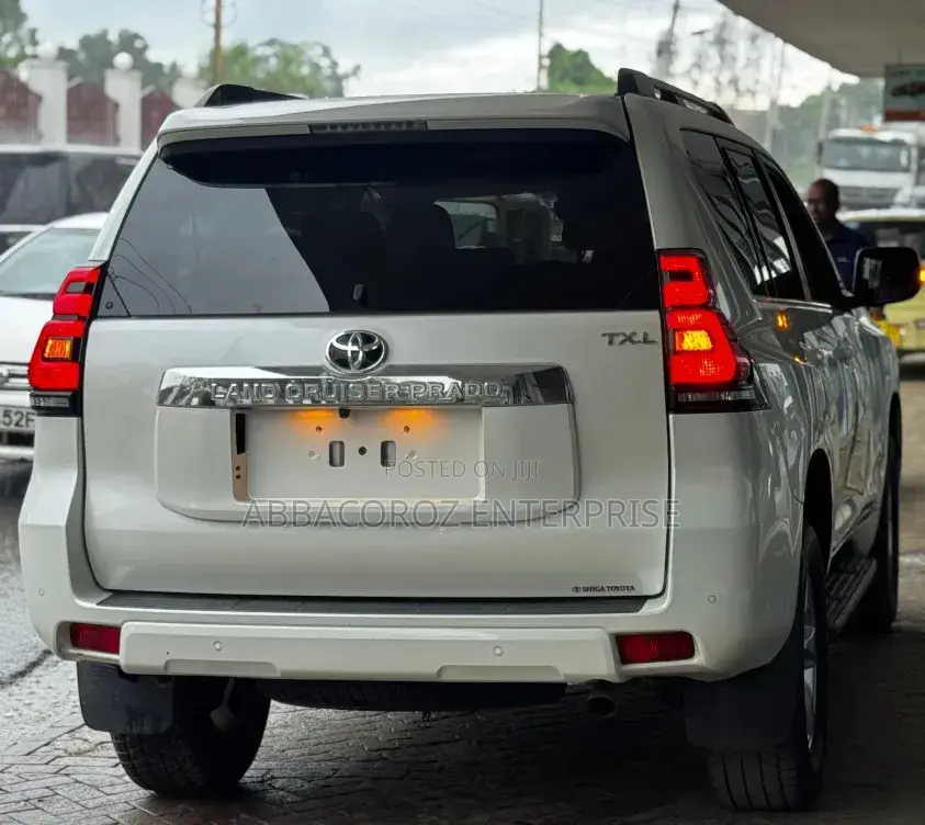 Toyota Land Cruiser Prado 2.8 2019 Pearl