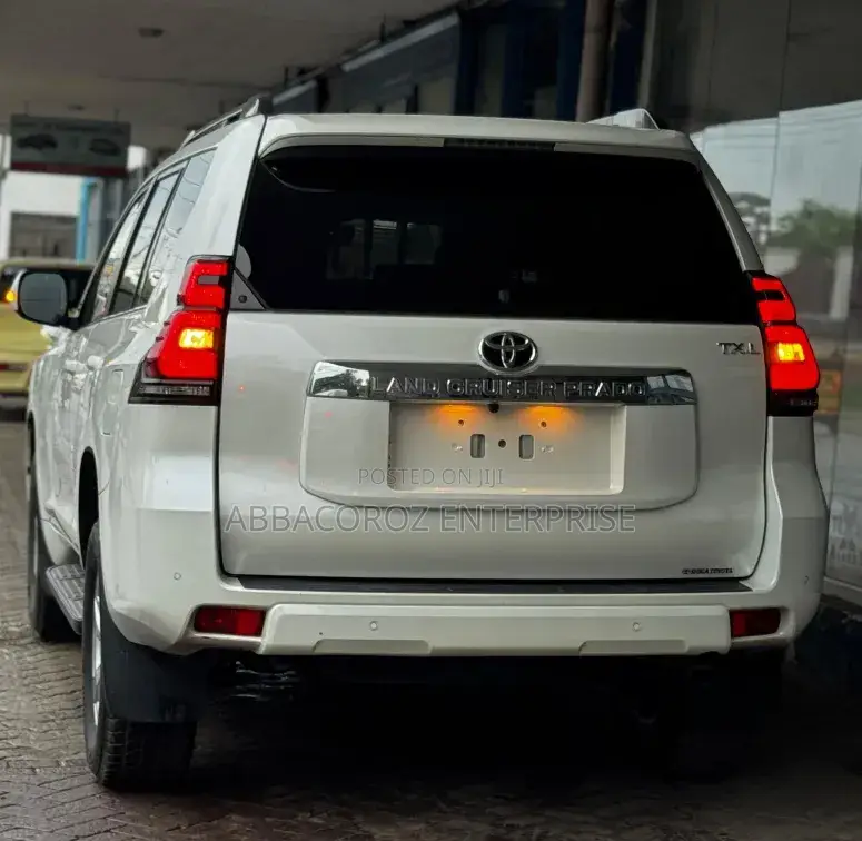 Toyota Land Cruiser Prado 2.8 2019 Pearl
