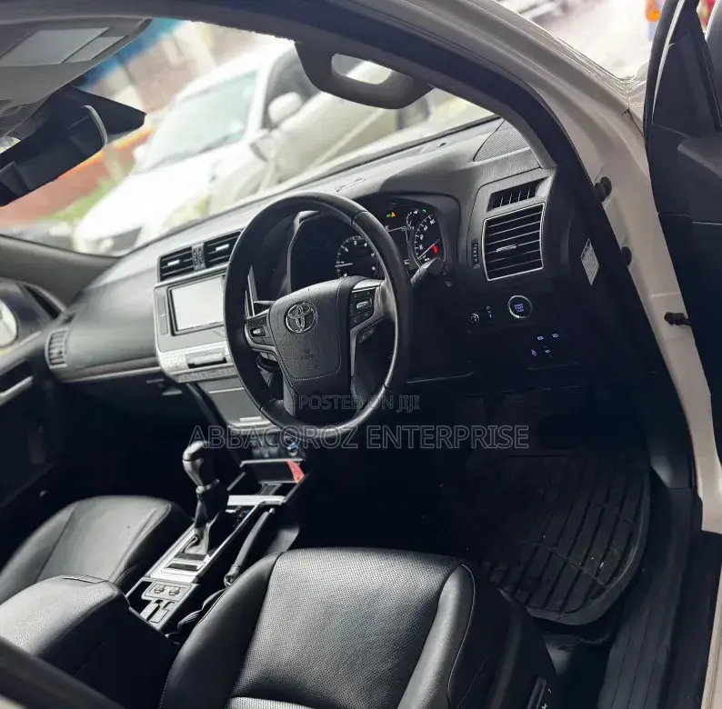 Toyota Land Cruiser Prado 2.8 2019 Pearl