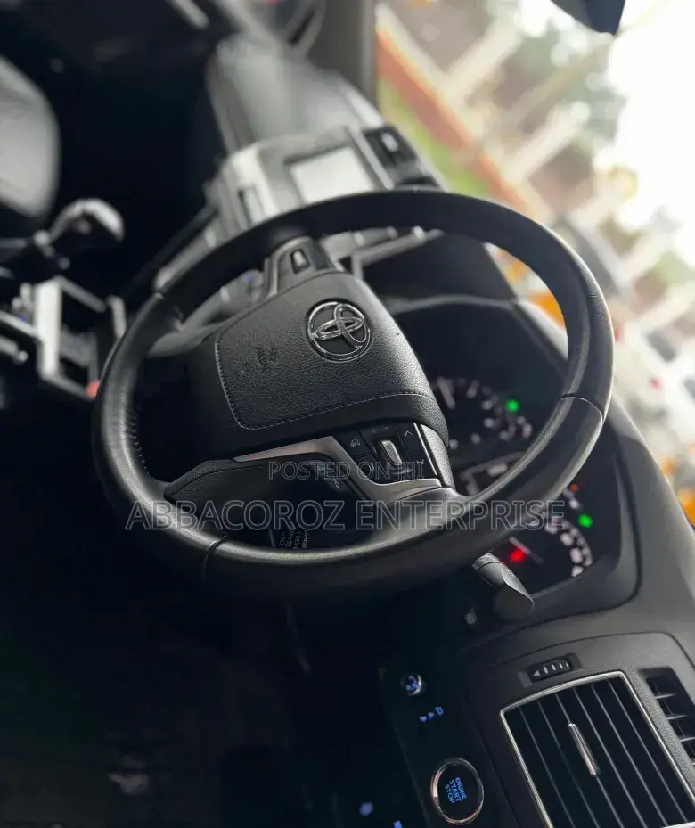 Toyota Land Cruiser Prado 2.8 2019 Pearl