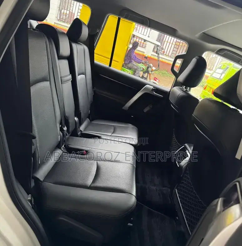 Toyota Land Cruiser Prado 2.8 2019 Pearl