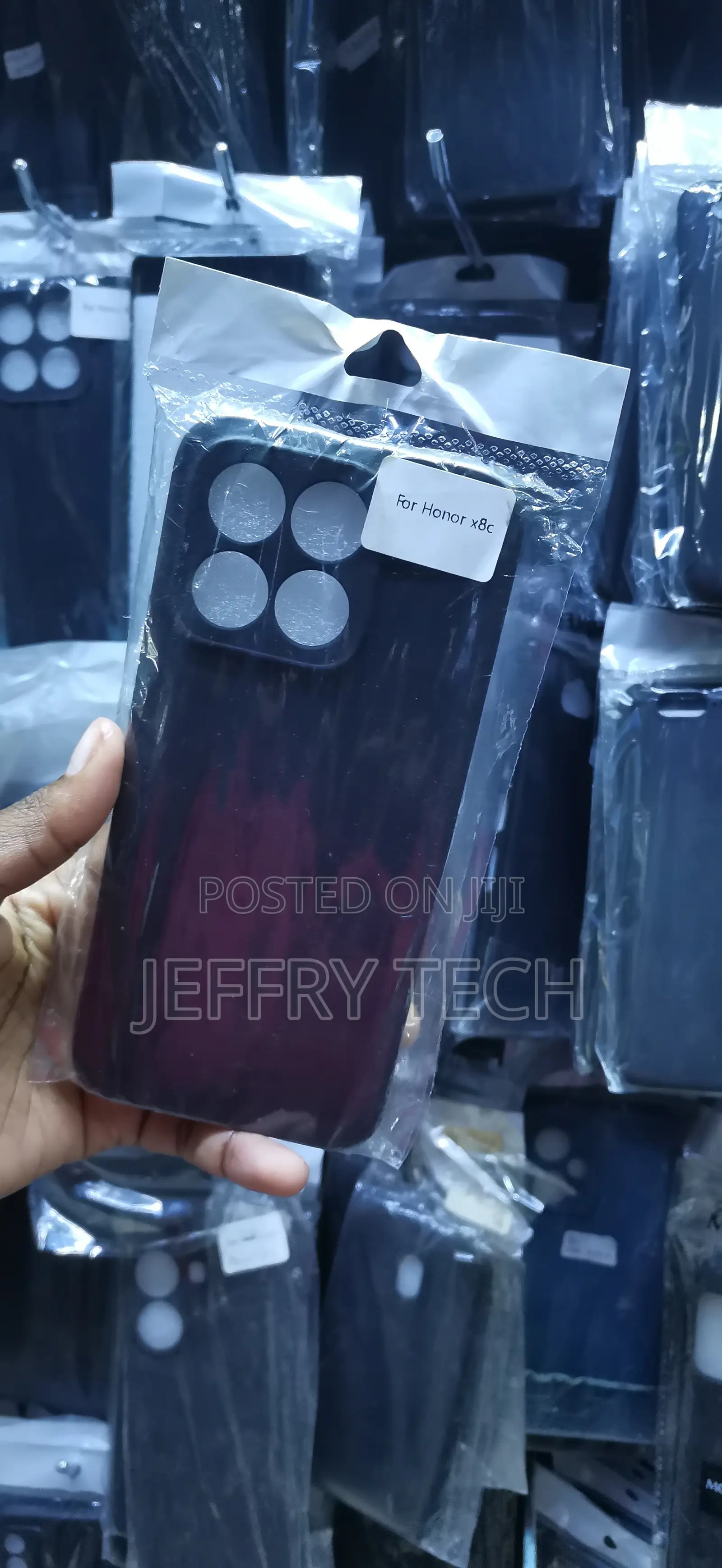 Honor X8b and Features a Matte Black Finish Case