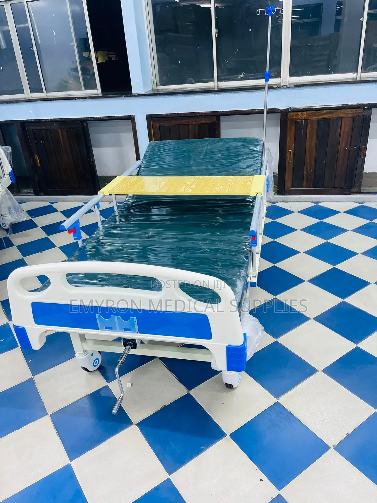 Single Crank With Mattress (Hospital Bed)