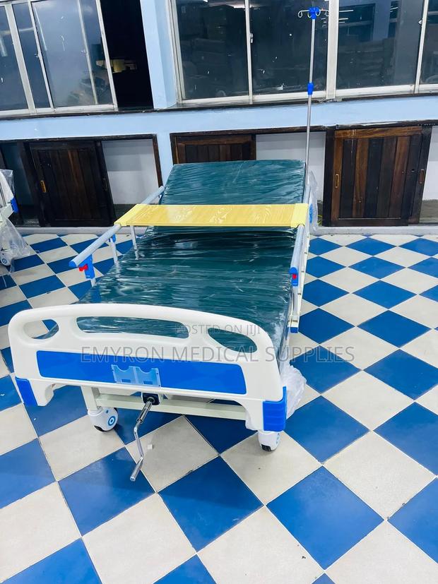 Single Crank With Mattress (Hospital Bed)