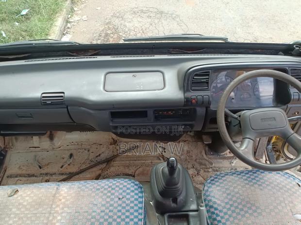 Isuzu NQR 2012 Yellow - thumbnail 11