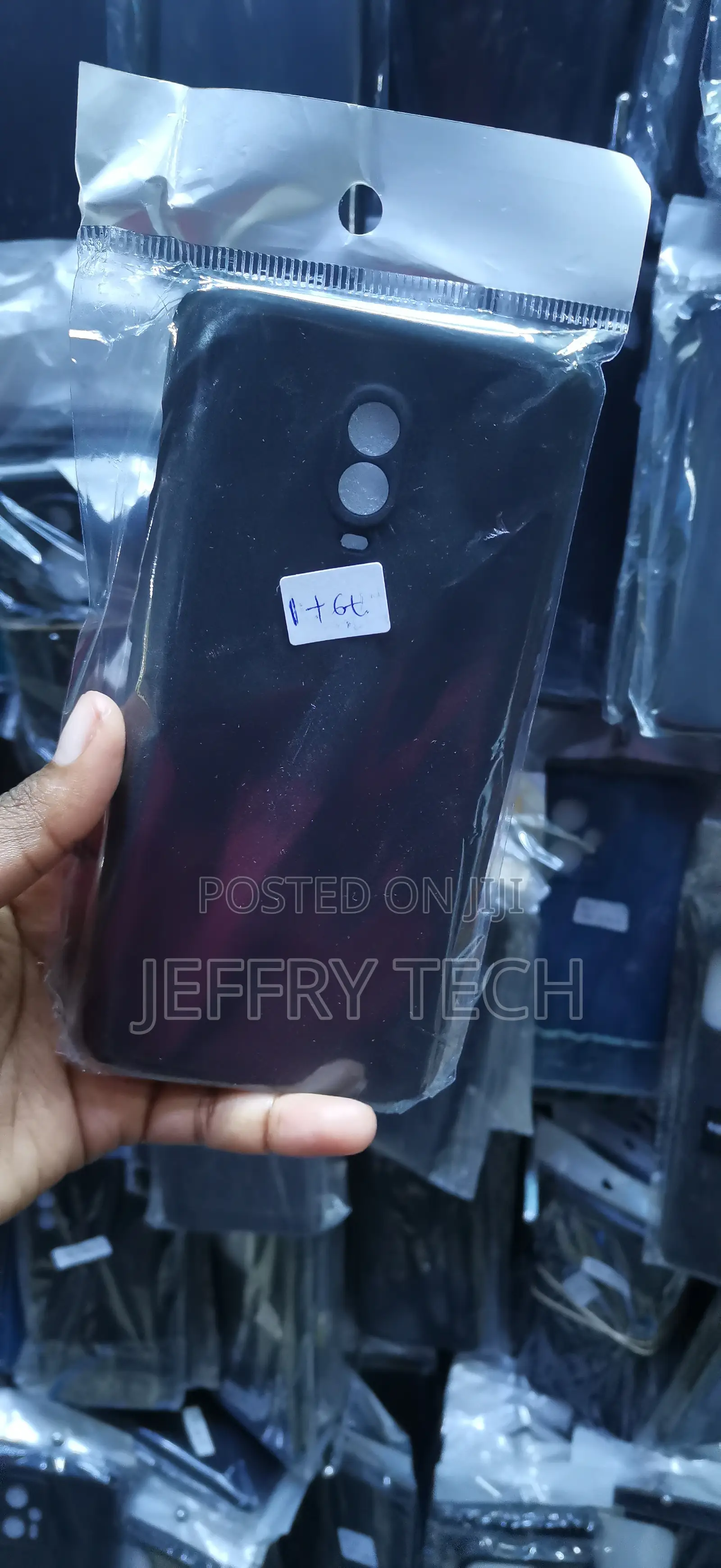 Oneplus 6t Rear Dual-Camera Setup and Fingerprint Sensor Cover