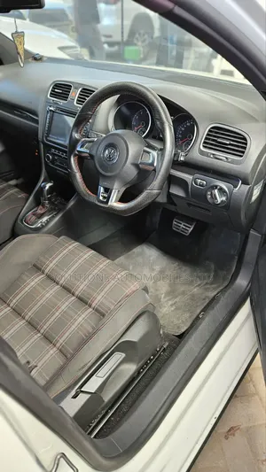 Volkswagen Golf GTI 2012 White