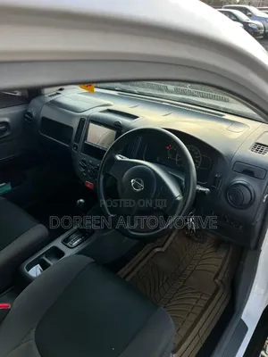 Nissan Advan 2015 Silver