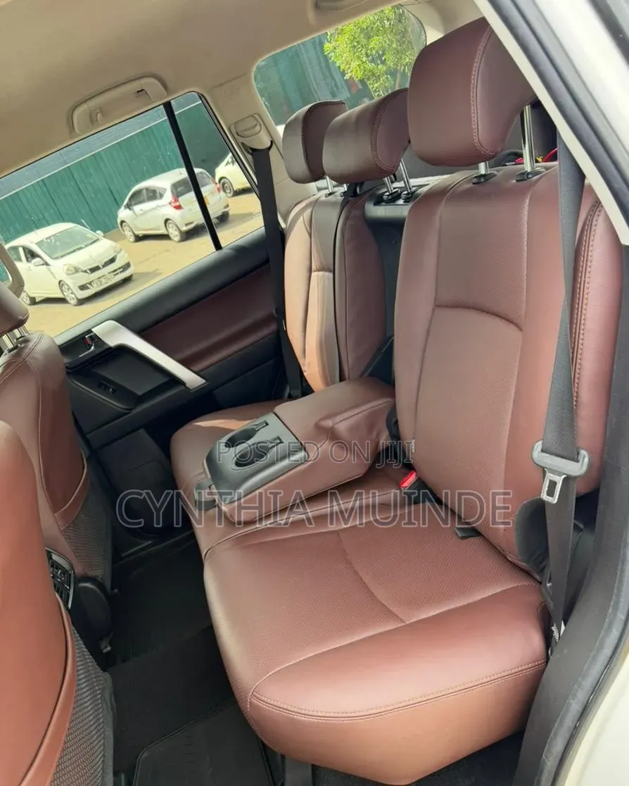 Toyota Land Cruiser Prado 2021 White