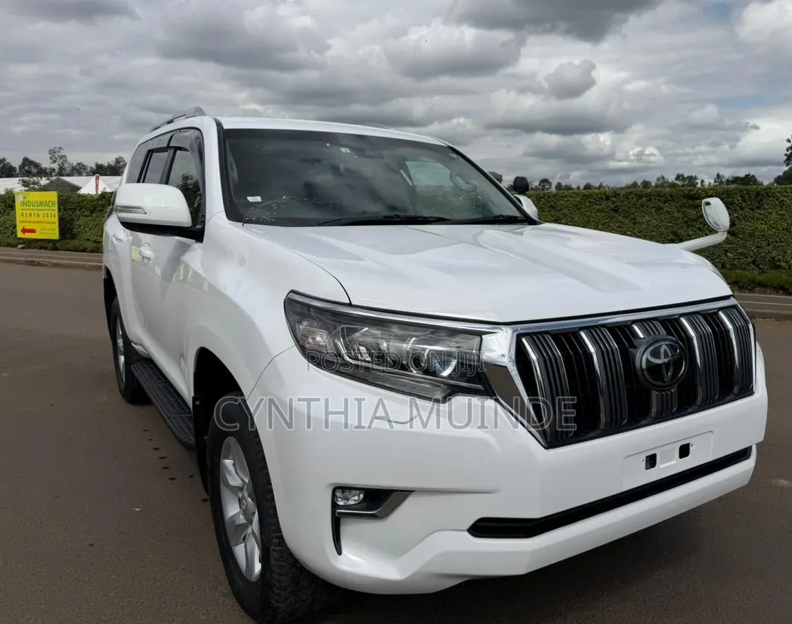 Toyota Land Cruiser Prado 2021 White