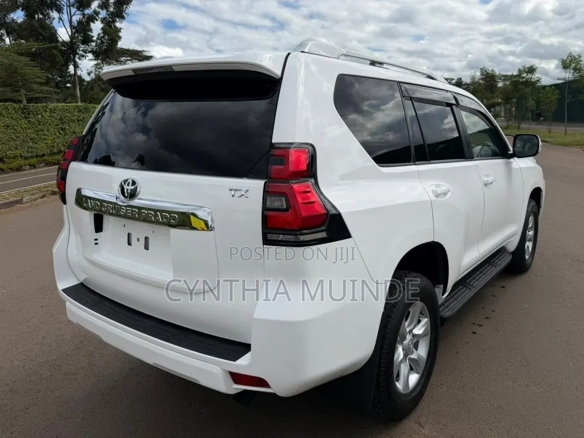 Toyota Land Cruiser Prado 2021 White