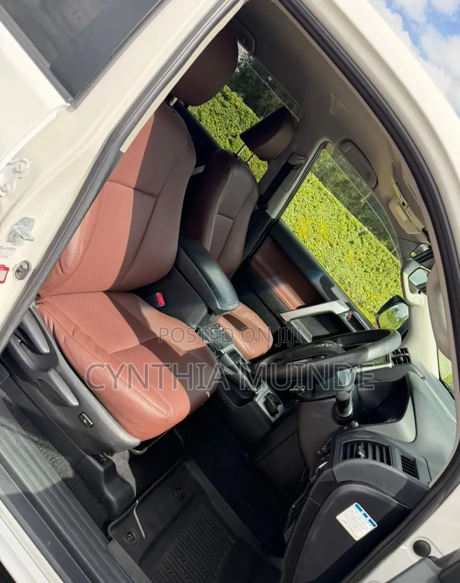 Toyota Land Cruiser Prado 2021 White