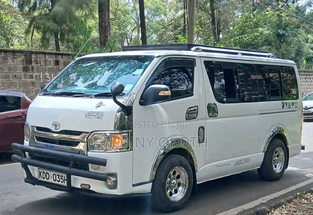Toyota HiAce 2014 White