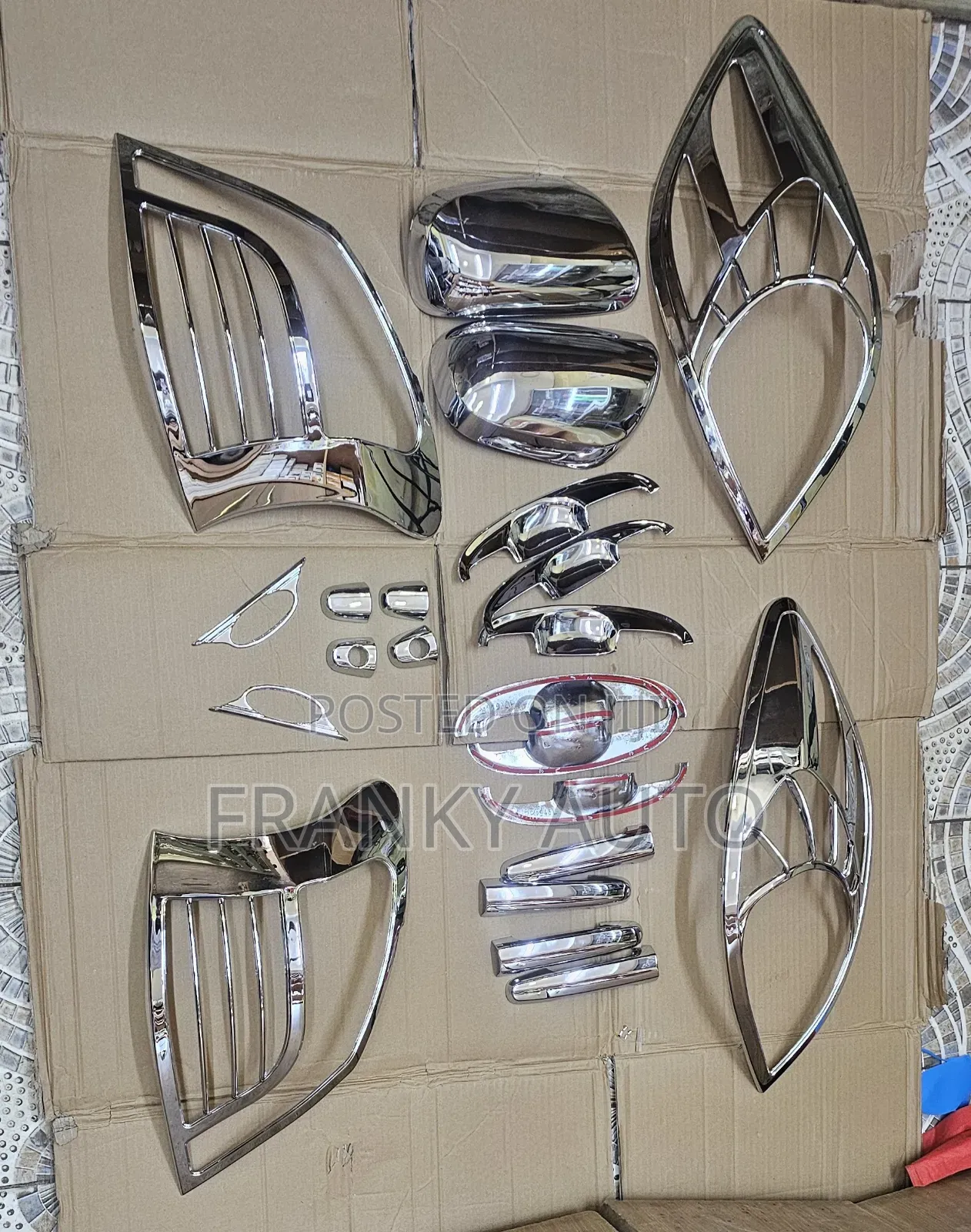 Chrome Kit Toyota Yaris