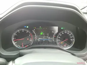 Toyota Land Cruiser 2022 White