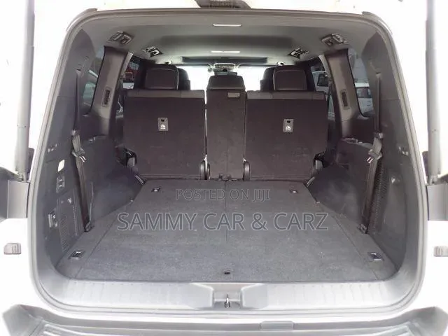 Toyota Land Cruiser 2022 White