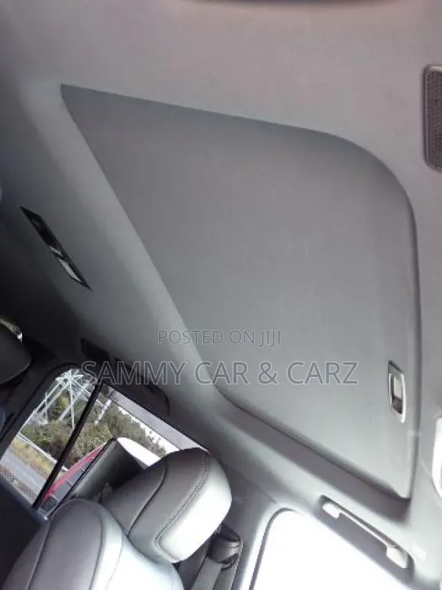 Toyota Land Cruiser 2022 White