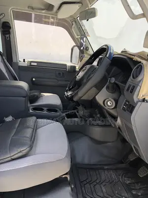 Toyota Land Cruiser 2025 White