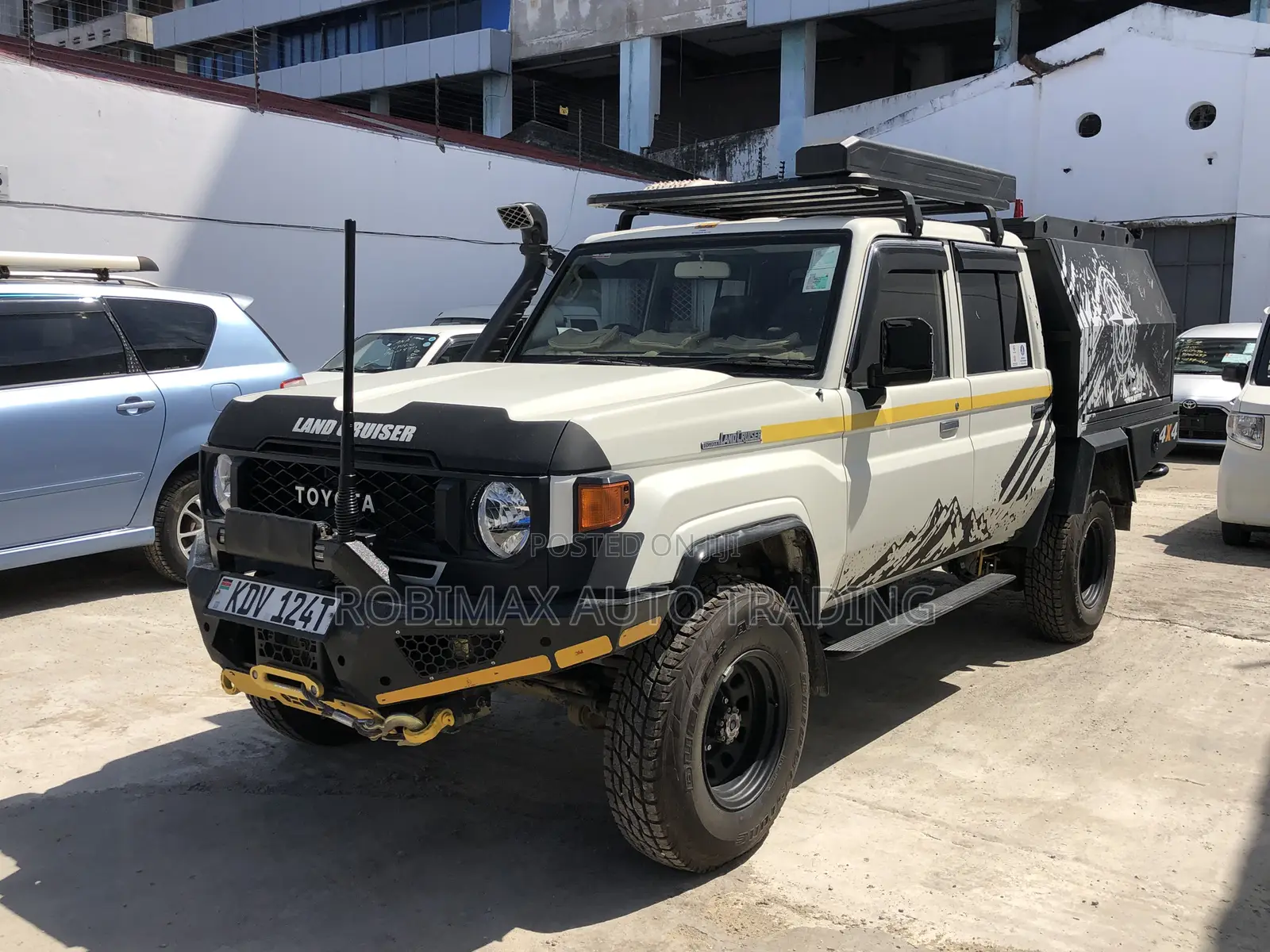Toyota Land Cruiser 2025 White