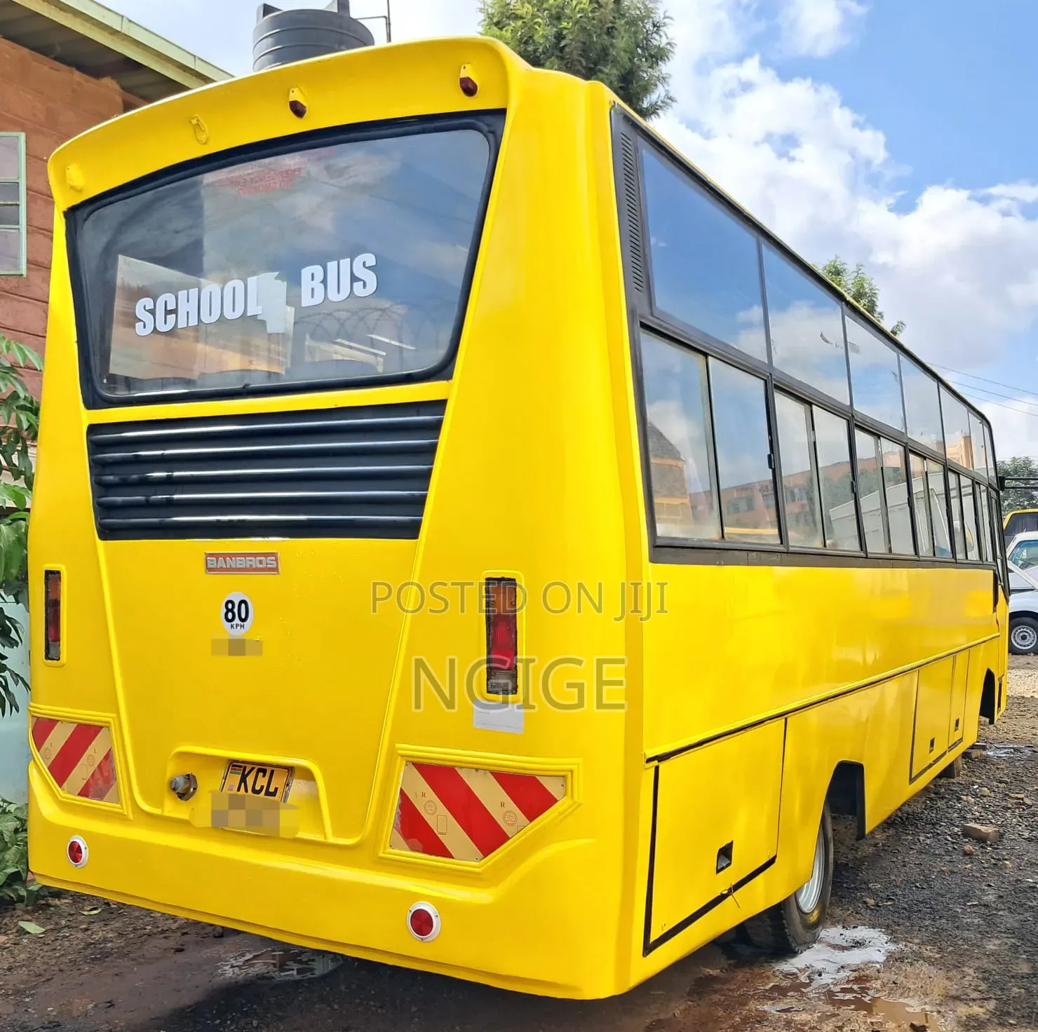 Mitsubishi Fuso Canter 2016 Yellow