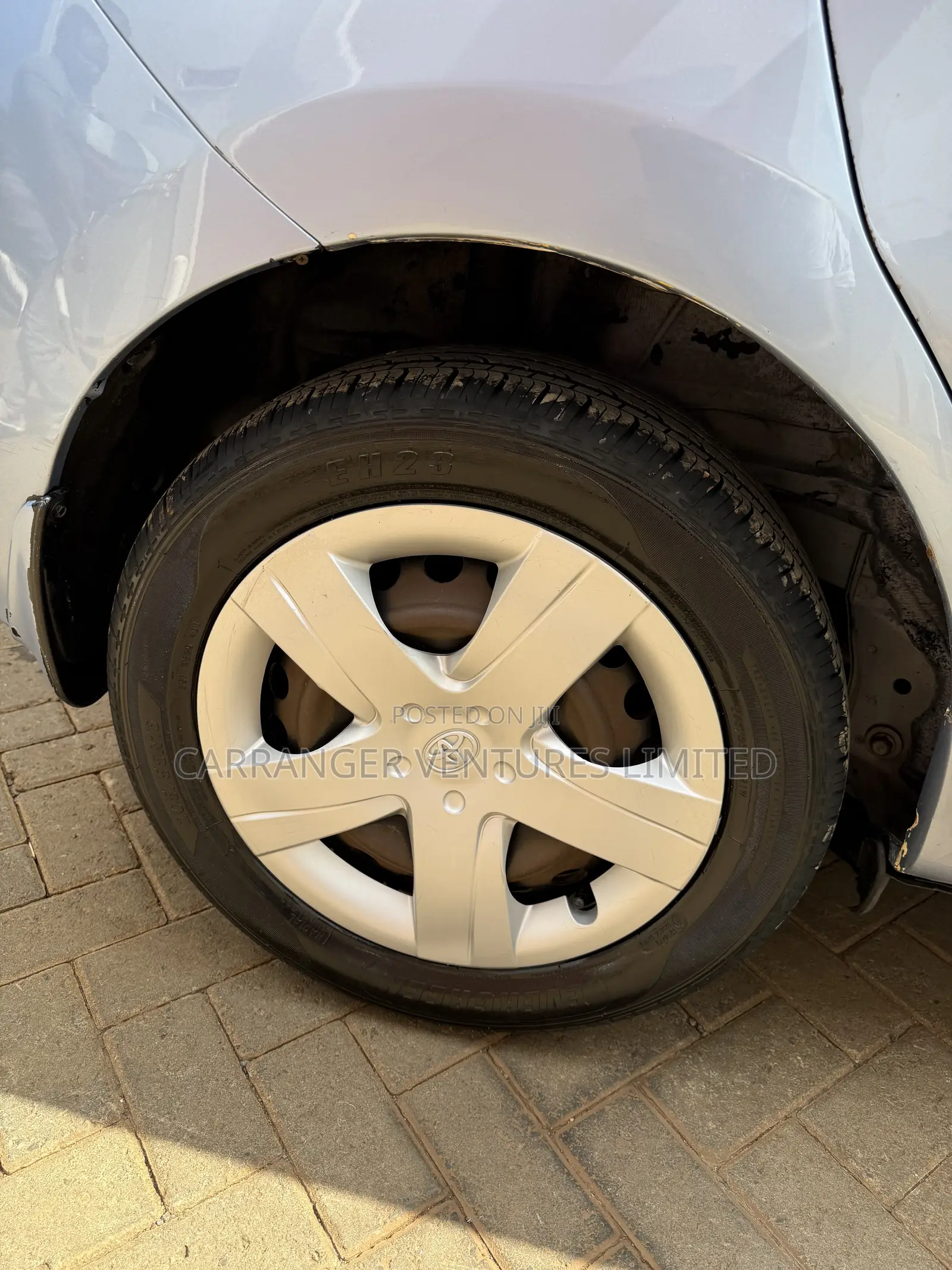 Toyota Ractis 2012 Blue