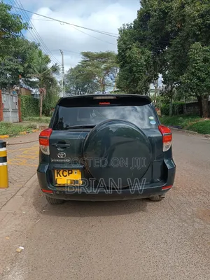 Toyota Vanguard 2011 Green