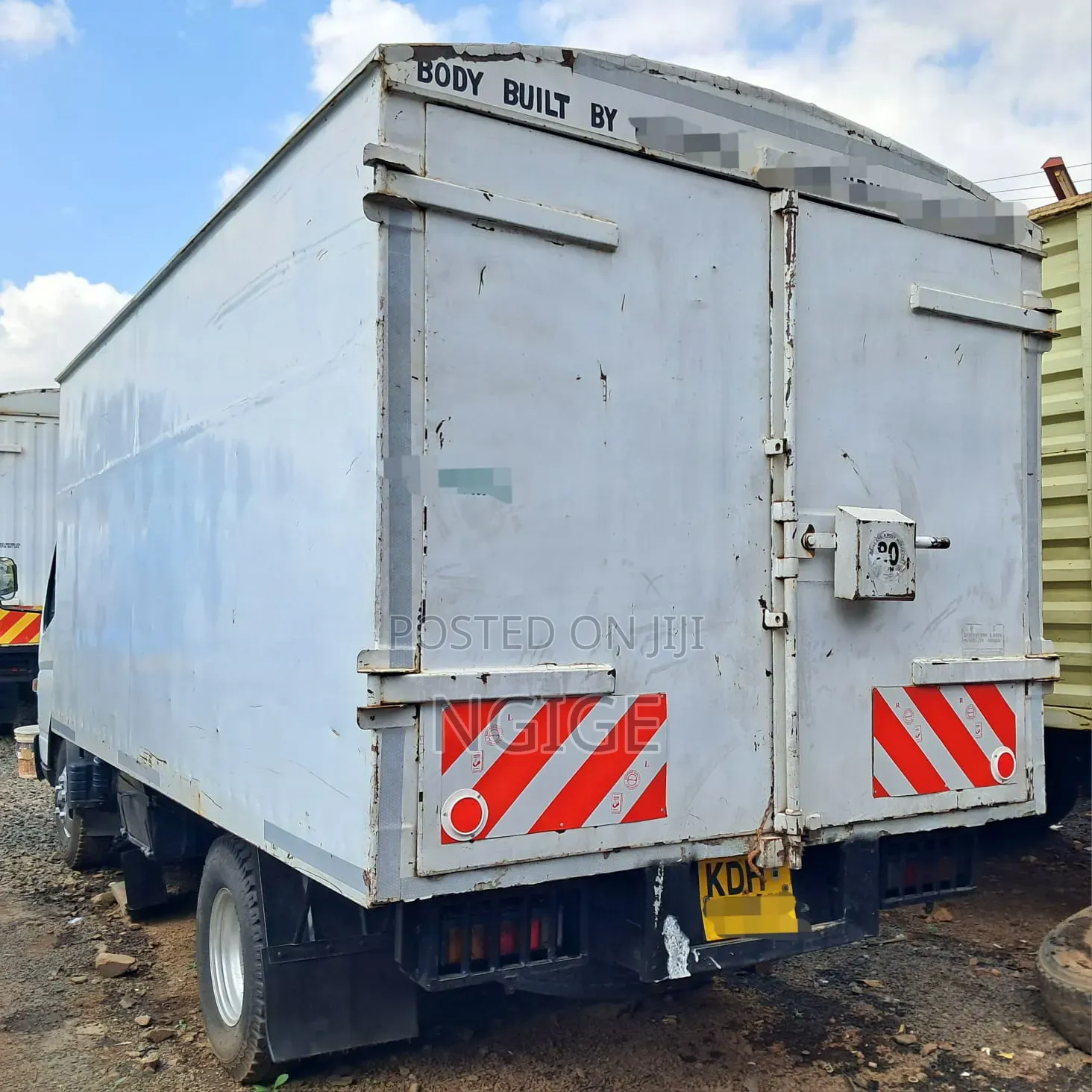 Mitsubishi Canter Fe84