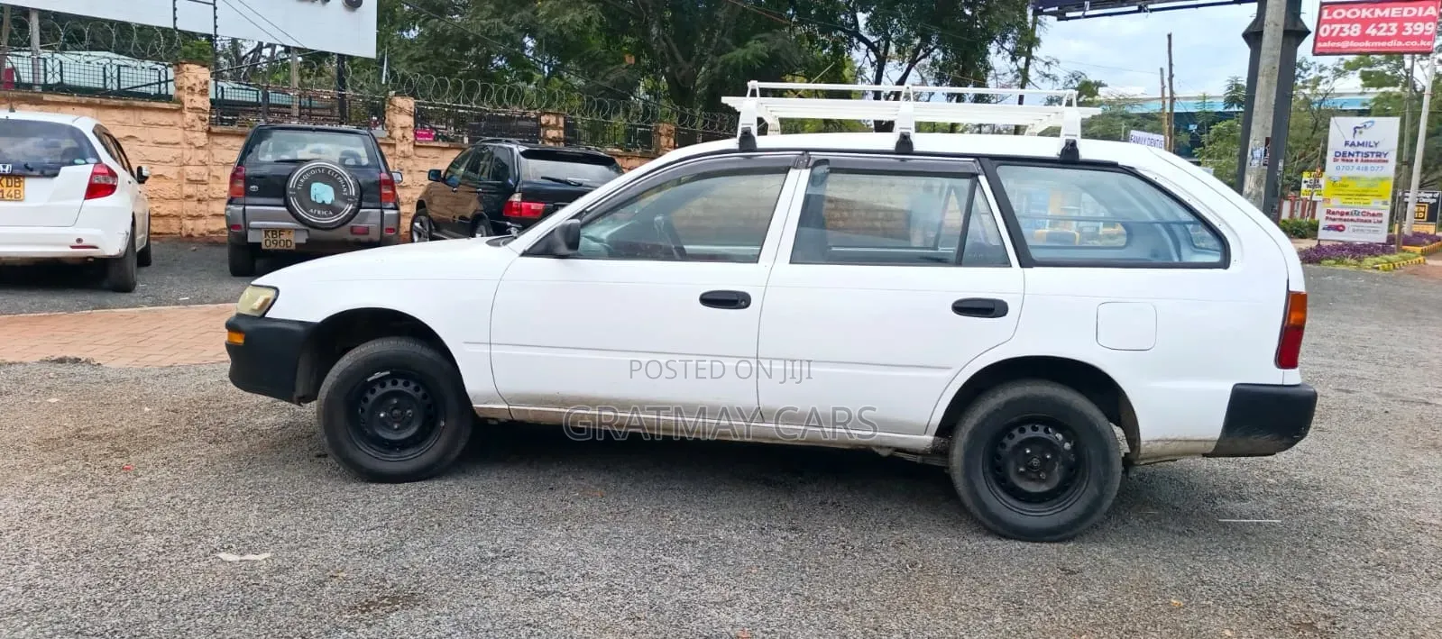 Toyota Corolla 2000 White