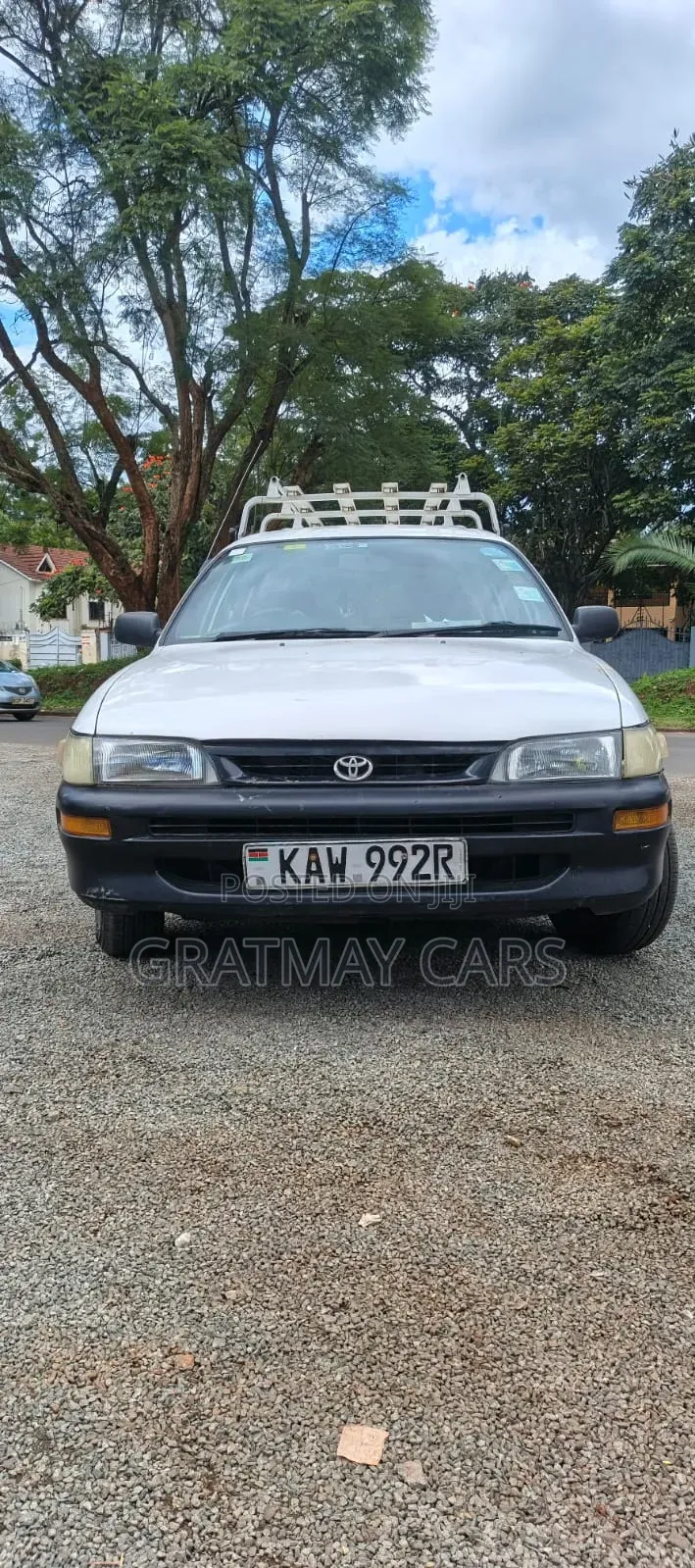 Toyota Corolla 2000 White