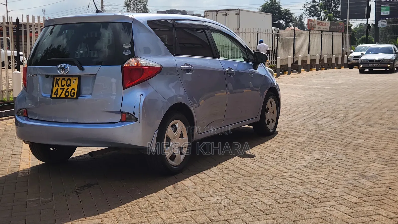 Toyota Ractis 2012 Blue