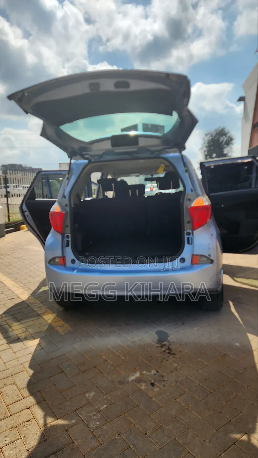 Toyota Ractis 2012 Blue