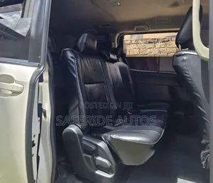 Toyota Voxy 2017 White