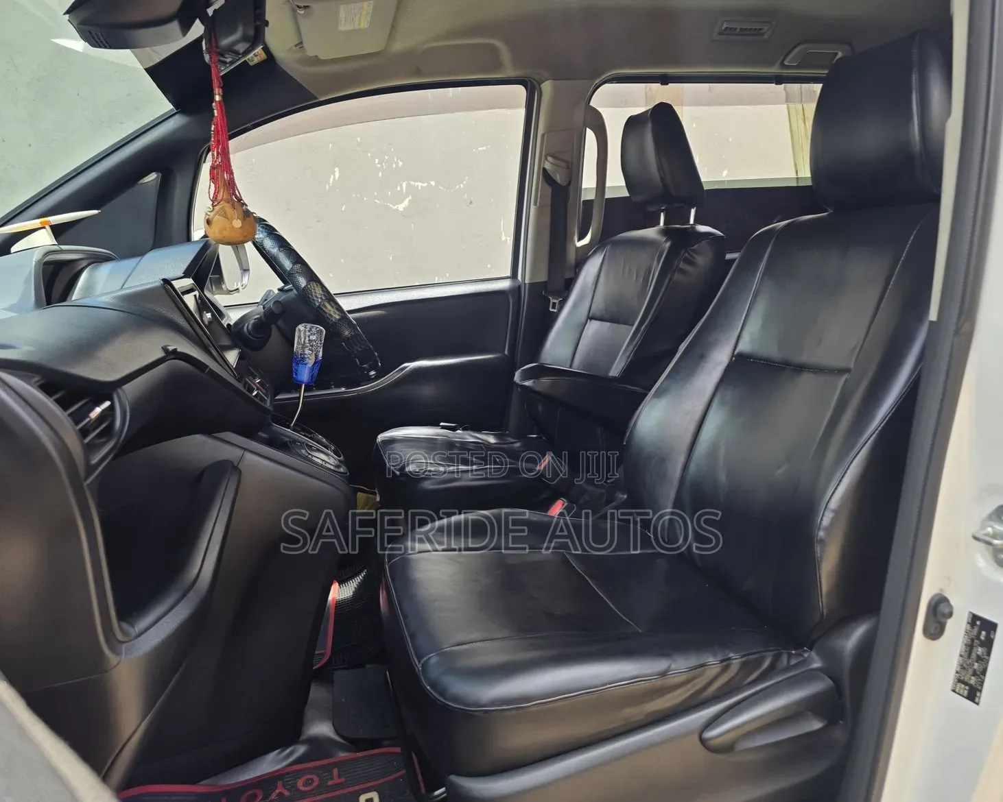 Toyota Voxy 2017 White