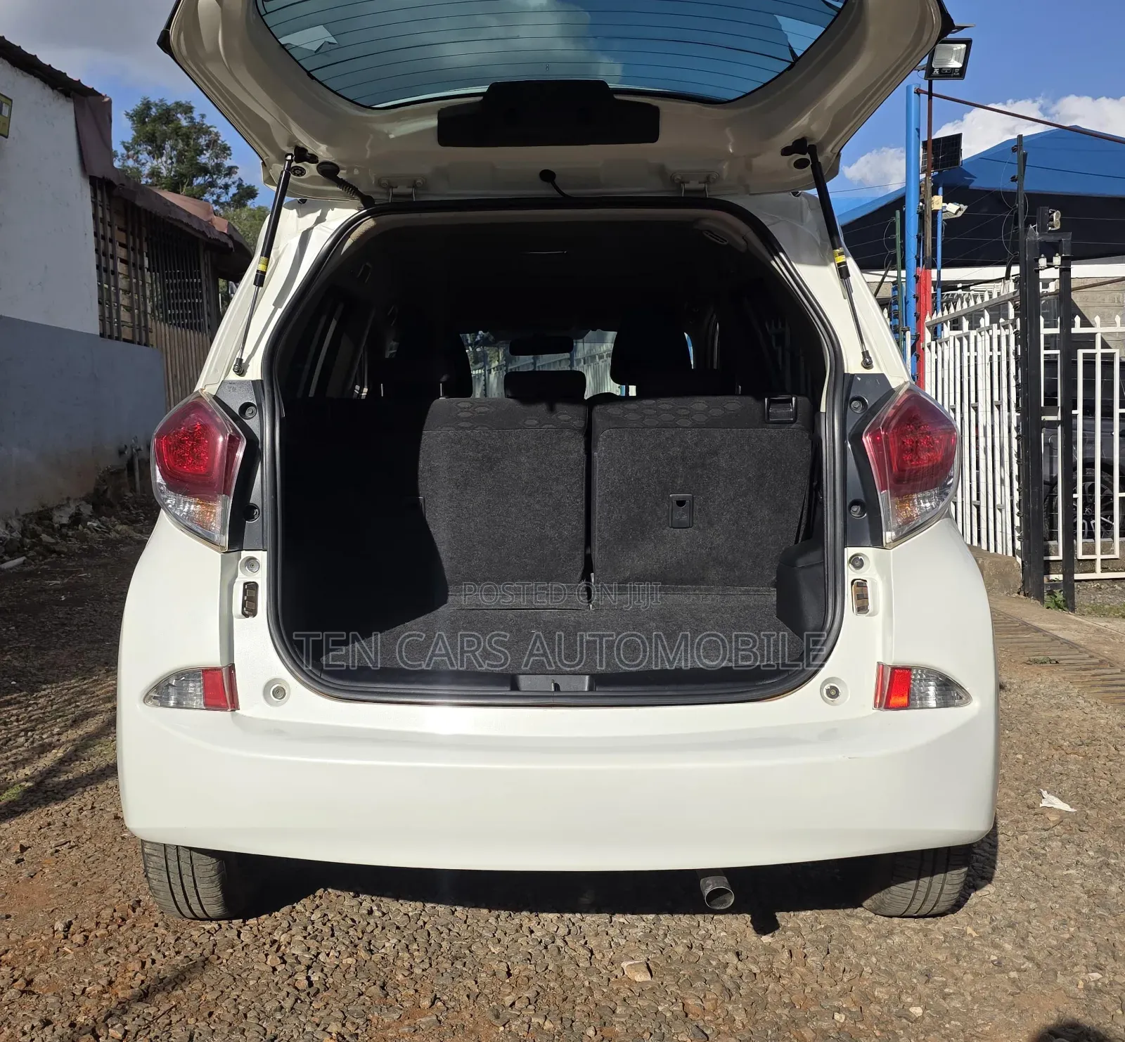 Toyota Ractis 2014 White