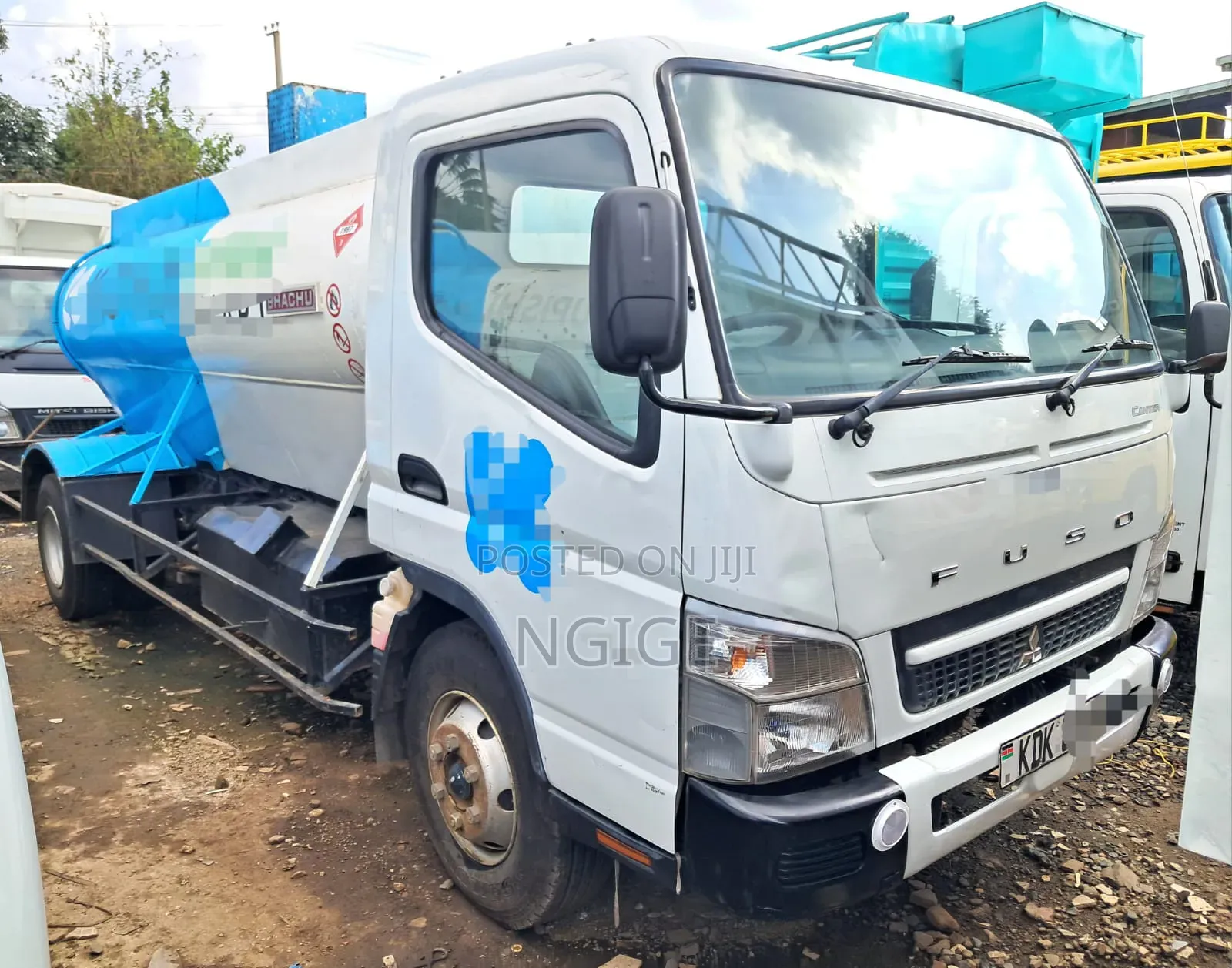 Mitsubishi Canter Fe85 2022 White