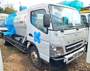 Mitsubishi Canter Fe85 2022 White