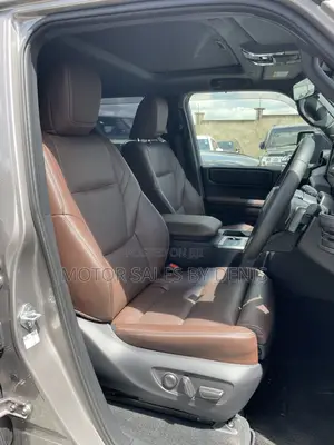 Toyota Land Cruiser Prado 2.8 2024 Silver