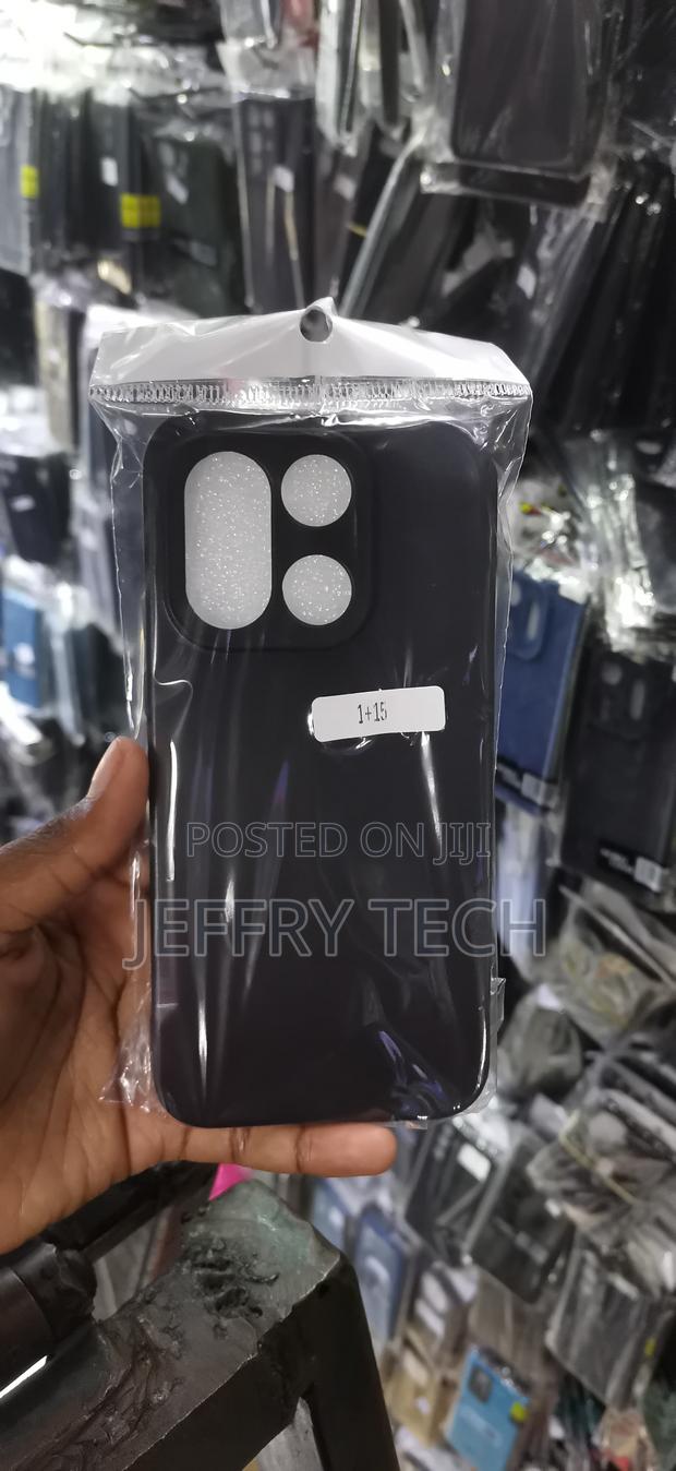 Oneplus 15 Distinct Vertical Pill-Shaped Cutout Cover